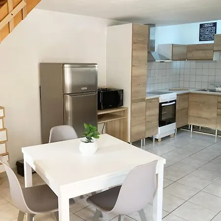 Entre Nous A La Riviera Des Alpes *